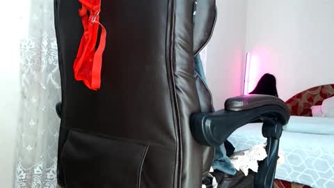 Tips are the best compliment to a woman online show from 02-14-26, 08:11