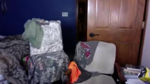 Snapshot of spun_redneck chatting on 01-17-26, 11:19 Spun Redneck online show from 01-17-26, 11:19