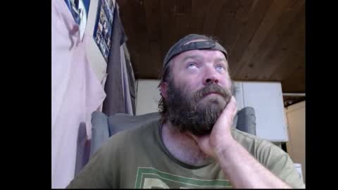 Snapshot of squegly chatting on 09-30-25, 12:32 Bryan online show from 09-30-25, 12:32