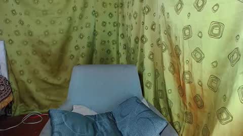 valeria online show from 11-24-25, 03:50