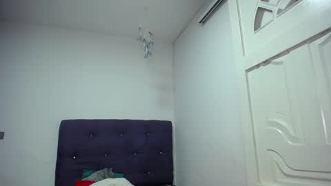 Snapshot of squirter_girl69 chatting on 02-26-25, 07:09 squirter_girl69 online show from 02-26-25, 07:09