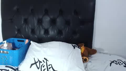 Snapshot of squirtgirl_hot chatting on 12-23-24, 11:14 Amber Vega online show from 12-23-24, 11:14