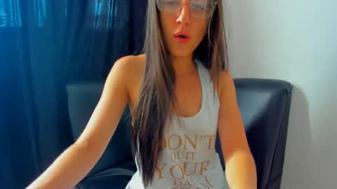 Snapshot of squirttati33 chatting on 03-03-25, 02:37 Tati online show from 03-03-25, 02:37