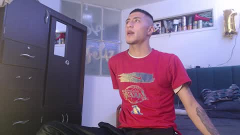 Snapshot of sr_porn01 chatting on 01-16-25, 11:06 sr_porn01 online show from 01-16-25, 11:06