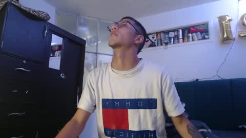 Snapshot of sr_porn01 chatting on 02-28-25, 06:41 sr_porn01 online show from 02-28-25, 06:41