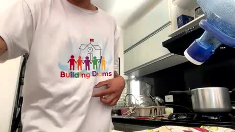 sorry mom online show from 12-23-24, 08:25