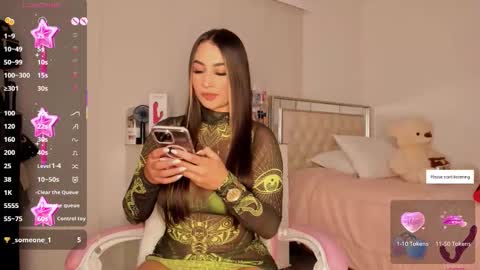 Snapshot of srita_laura chatting on 01-17-26, 04:17 Laura online show from 01-17-26, 04:17