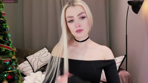 Alexandra online show from 01-14-25, 03:47