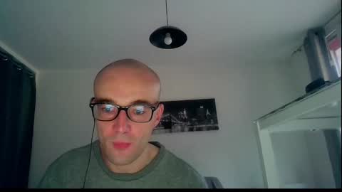 Snapshot of ssenzo chatting on 12-04-24, 07:06 ssenzo online show from 12-04-24, 07:06