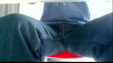 Snapshot of ssenzo chatting on 12-25-24, 11:22 ssenzo online show from 12-25-24, 11:22