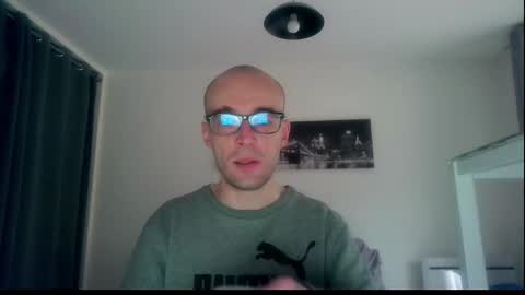 Snapshot of ssenzo chatting on 01-06-25, 07:42 ssenzo online show from 01-06-25, 07:42