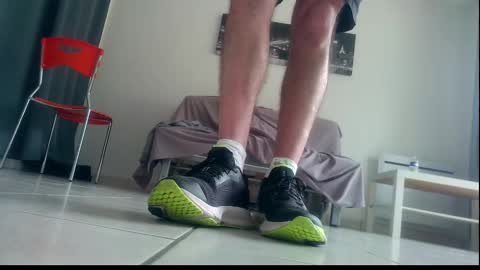 Snapshot of ssenzo chatting on 10-25-25, 09:06 ssenzo online show from 10-25-25, 09:06