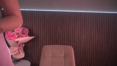 Kate online show from 09-26-25, 05:11