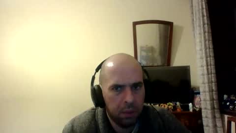 Snapshot of sstrasser chatting on 01-08-25, 01:21 ShYgUy online show from 01-08-25, 01:21