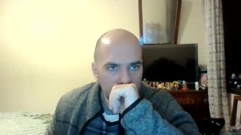 Snapshot of sstrasser chatting on 01-09-25, 01:39 ShYgUy online show from 01-09-25, 01:39