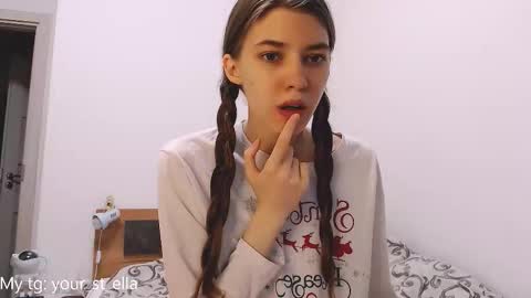 Snapshot of st_ella chatting on 01-06-26, 03:05 Ella online show from 01-06-26, 03:05