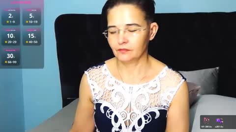 Snapshot of staceydarling chatting on 01-10-26, 02:02 staceydarling online show from 01-10-26, 02:02