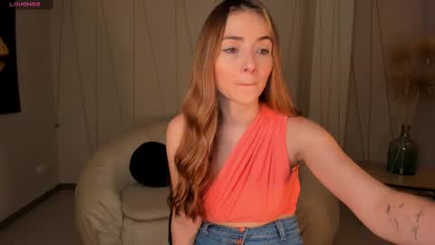 Stacy Woods online show from 03-04-25, 01:38
