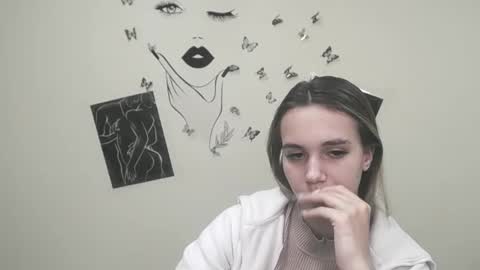 Snapshot of stacy_gr chatting on 12-22-24, 05:32 Stacy online show from 12-22-24, 05:32