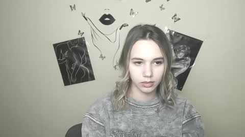 Snapshot of stacy_gr chatting on 12-24-24, 02:01 Stacy online show from 12-24-24, 02:01