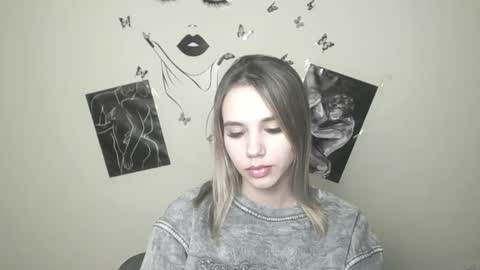 Snapshot of stacy_gr chatting on 01-06-25, 04:44 Stacy online show from 01-06-25, 04:44