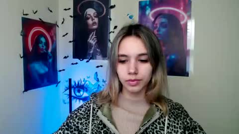 Snapshot of stacy_gr chatting on 10-20-25, 12:27 Stacy online show from 10-20-25, 12:27