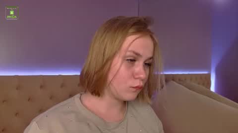 Snapshot of stacy_moorexx chatting on 07-22-26, 08:44 STACY online show from 07-22-26, 08:44