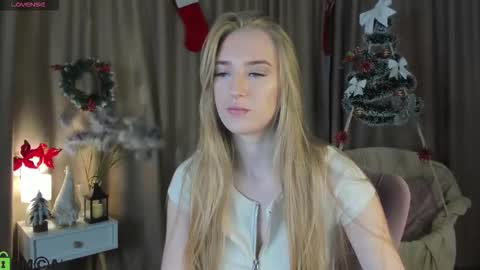 Stacy Mon Tue Wed Thu Fri Sun GMT GMT 3 1000am - 0400pm  online show from 11-30-25, 09:24