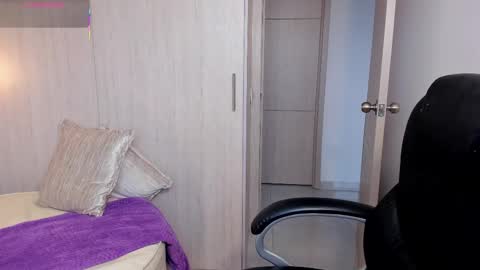 Stacy Conner online show from 11-14-25, 08:07