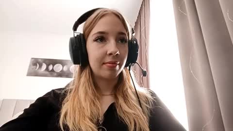 Snapshot of stacyscholle chatting on 02-15-26, 07:51 Mila online show from 02-15-26, 07:51