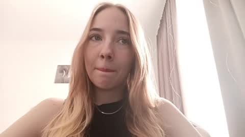 Snapshot of stacyscholle chatting on 03-01-26, 08:05 Mila online show from 03-01-26, 08:05