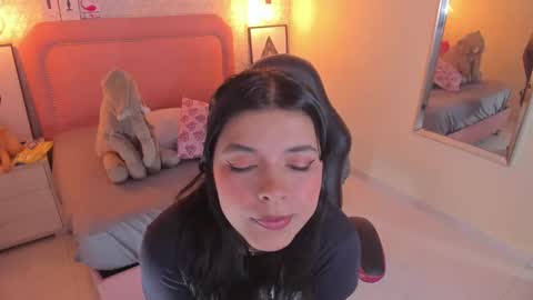 Snapshot of staisyotis chatting on 01-24-25, 03:43 KEIMI online show from 01-24-25, 03:43