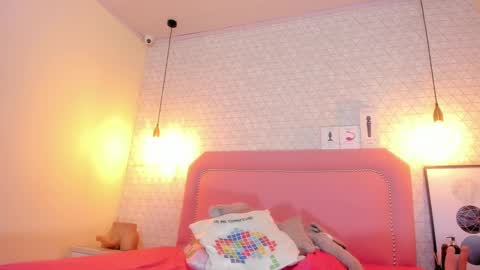 Snapshot of staisyotis chatting on 03-07-25, 06:57 KEIMI online show from 03-07-25, 06:57