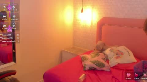 Snapshot of staisyotis chatting on 03-11-25, 09:45 KEIMI online show from 03-11-25, 09:45