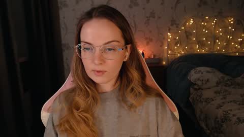 Alice online show from 01-05-25, 01:15