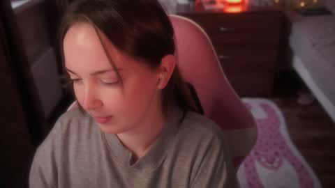 Alice online show from 12-04-25, 04:22