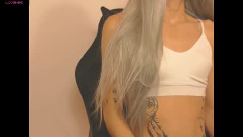 Snapshot of star_storm chatting on 01-04-25, 07:34 star_storm online show from 01-04-25, 07:34