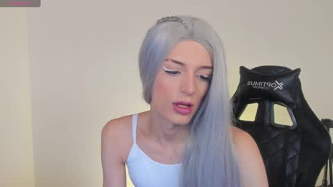 Snapshot of star_storm chatting on 01-06-25, 08:35 star_storm online show from 01-06-25, 08:35