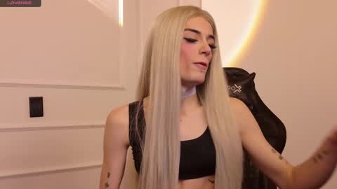 Snapshot of star_storm chatting on 02-18-25, 10:27 star_storm online show from 02-18-25, 10:27