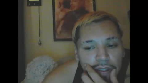 Snapshot of starboyflip chatting on 10-17-25, 04:26 starboyflip online show from 10-17-25, 04:26