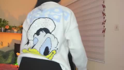 Snapshot of starlie_ chatting on 02-11-25, 11:22 Alisson  online show from 02-11-25, 11:22