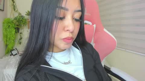 Snapshot of starlie_ chatting on 03-08-25, 12:11 Alisson  online show from 03-08-25, 12:11