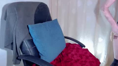 Angela online show from 10-07-25, 02:53