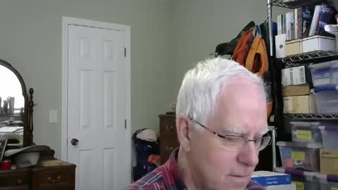 Snapshot of stasw20 chatting on 02-05-25, 04:03 stasw20 online show from 02-05-25, 04:03