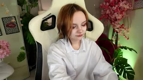 MONICA online show from 11-05-25, 01:55