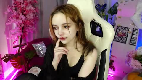 MONICA online show from 11-20-25, 12:16