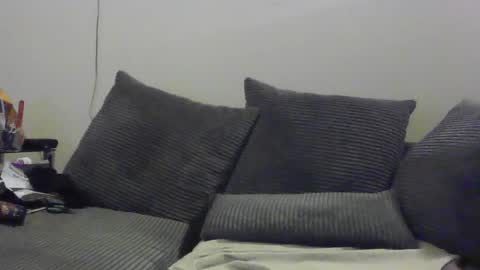 Mikee online show from 12-18-24, 04:06