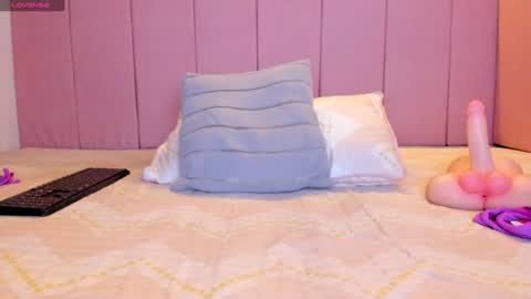 Stefa Gomez  online show from 01-08-25, 05:37