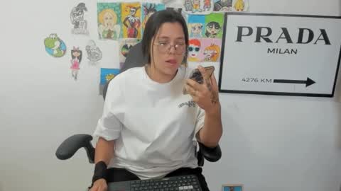 Snapshot of stefan_litleee chatting on 01-23-25, 10:01 julieth-cancer online show from 01-23-25, 10:01