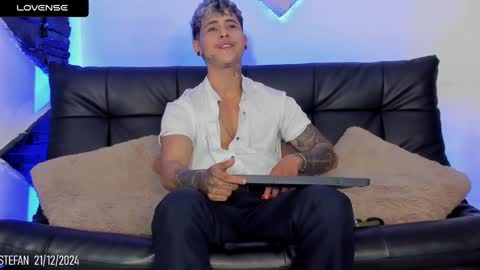 Snapshot of stefan_wonder_ chatting on 12-21-24, 04:46 Wonder online show from 12-21-24, 04:46